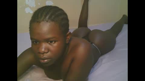 Snapshot of queen_latasha chatting on 05.01.26 queen_latasha online show from 05.01.26