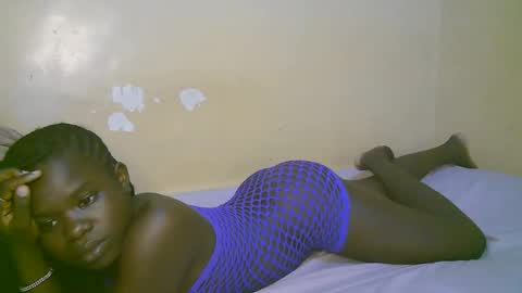 Snapshot of queen_latasha chatting on 05.08.26 queen_latasha online show from 05.08.26