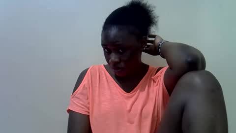 queen_leilla online show from 04.26.26