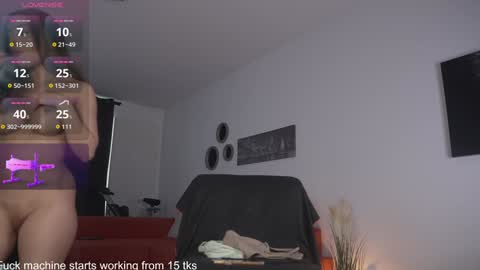 Snapshot of queen_leylla chatting on 02.18.26 queen_leylla online show from 02.18.26