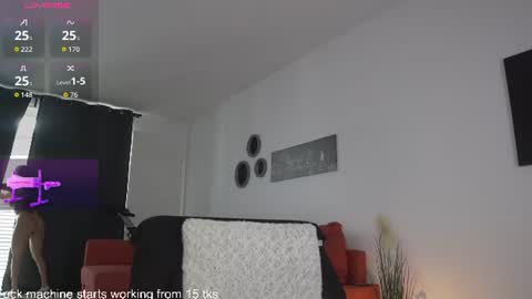 Snapshot of queen_leylla chatting on 07.15.26 queen_leylla online show from 07.15.26