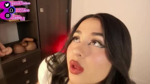 Snapshot of queen_liana chatting on 01.08.26 Liana online show from 01.08.26