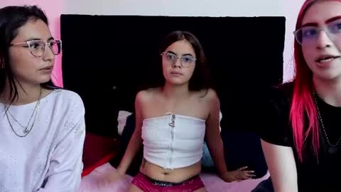 Snapshot of queen_misy chatting on 06.14.26 queen_misy online show from 06.14.26