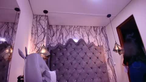 Snapshot of queen_nyxx chatting on 06.14.26 QueenNyx online show from 06.14.26