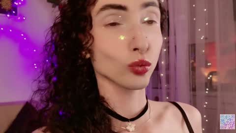 Snapshot of queen_of_tease chatting on 06.02.26 queen_of_tease online show from 06.02.26