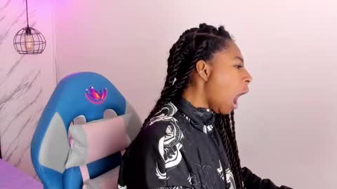   online show from 11.11.25