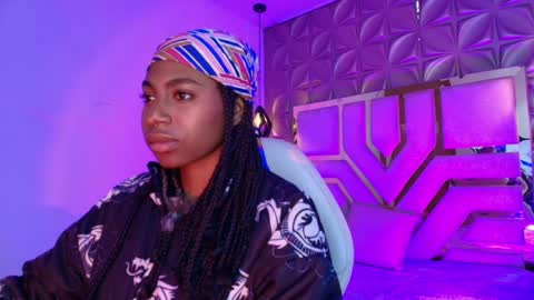 Snapshot of queen_perla_ chatting on 04.23.26 online show from 04.23.26