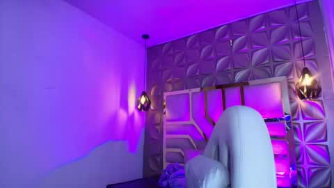 Snapshot of queen_perla_ chatting on 05.02.26 online show from 05.02.26