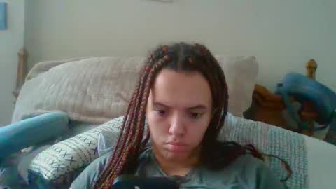 Snapshot of queen_rachelle chatting on 12.15.24 Rachelle online show from 12.15.24