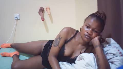 Snapshot of queen_winter chatting on 03.01.26 Winter online show from 03.01.26