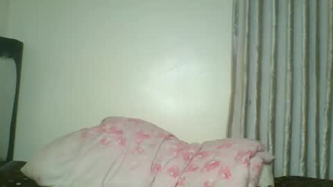 Snapshot of queen_wow2 chatting on 05.26.26 queen online show from 05.26.26