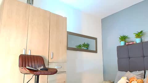 Snapshot of queenaliice chatting on 09.23.25 ALICE online show from 09.23.25