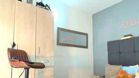 Snapshot of queenaliice chatting on 11.05.25 ALICE online show from 11.05.25