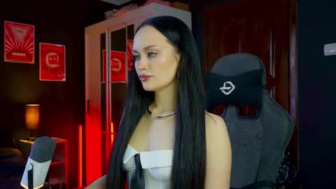 Snapshot of queenaliss chatting on 02.20.26 Your world and the universe Aliss online show from 02.20.26