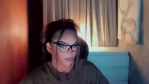 Snapshot of queenarthalia chatting on 03.15.26 ARTHA online show from 03.15.26