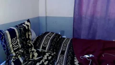 Snapshot of queenbee_mistress chatting on 02.07.25 queenbee_mistress online show from 02.07.25