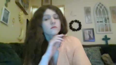 Snapshot of queencrimsonlvx chatting on 04.23.26 queencrimsonlvx online show from 04.23.26