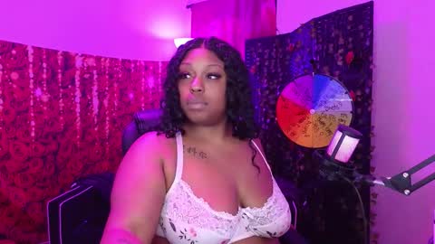 Queen Cherise Roze online show from 02.11.26