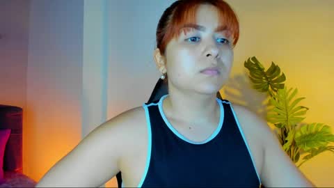 Snapshot of queengrett chatting on 05.10.26 Queen online show from 05.10.26