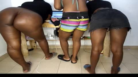 Nina online show from 03.18.26