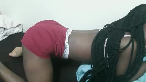 Snapshot of queenlatasha chatting on 05.12.26 Latasha online show from 05.12.26
