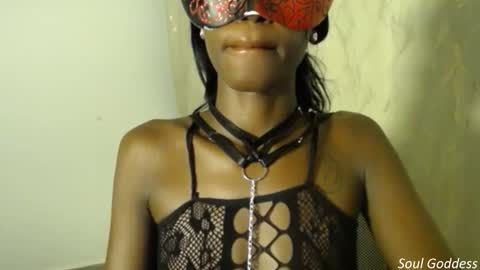 Snapshot of queenmaheliya chatting on 02.14.26 queenmaheliya online show from 02.14.26