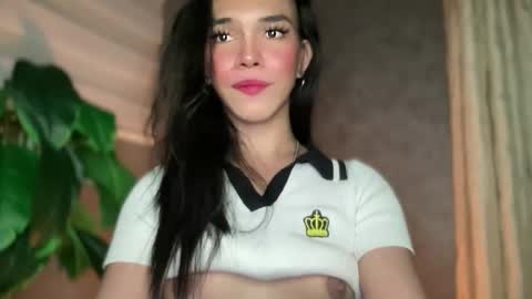 Snapshot of queenn_xxx chatting on 09.09.25 QUEEN online show from 09.09.25