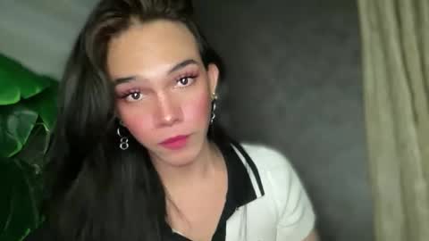 Snapshot of queenn_xxx chatting on 09.20.25 QUEEN online show from 09.20.25