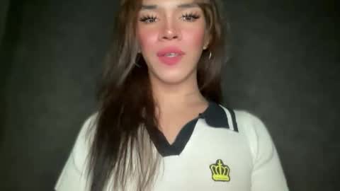 Snapshot of queenn_xxx chatting on 10.06.25 QUEEN online show from 10.06.25