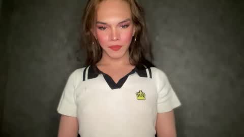 Snapshot of queenn_xxx chatting on 10.09.25 QUEEN online show from 10.09.25