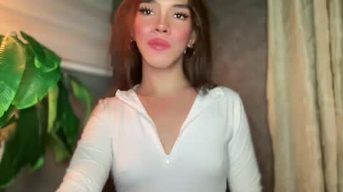 Snapshot of queenn_xxx chatting on 11.12.25 QUEEN online show from 11.12.25