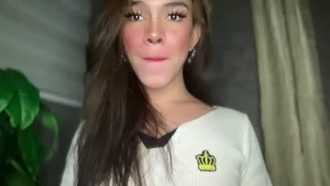 Snapshot of queenn_xxx chatting on 11.20.25 QUEEN online show from 11.20.25