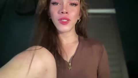 Snapshot of queenn_xxx chatting on 11.25.25 QUEEN online show from 11.25.25