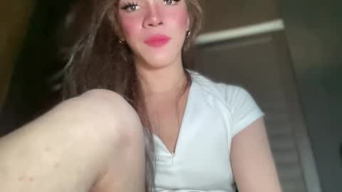 Snapshot of queenn_xxx chatting on 12.05.25 QUEEN online show from 12.05.25