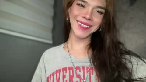 Snapshot of queenn_xxx chatting on 01.10.26 QUEEN online show from 01.10.26