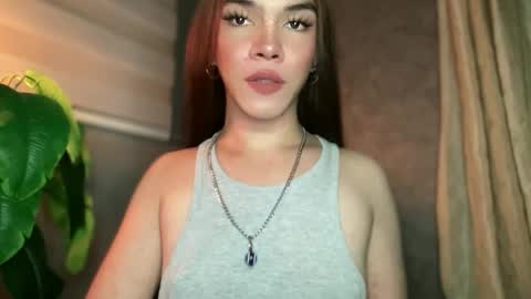 Snapshot of queenn_xxx chatting on 02.02.26 QUEEN online show from 02.02.26