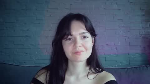 Snapshot of queenofmodels chatting on 11.14.25 QueenOfModels online show from 11.14.25