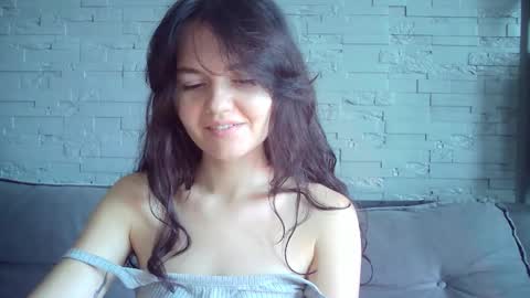 QueenOfModels online show from 11.21.25