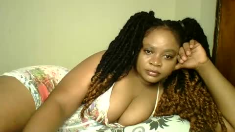 Snapshot of queenofsouls chatting on 02.12.25 . online show from 02.12.25