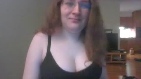 Snapshot of queenofthenights chatting on 06.19.26 queenofthenights online show from 06.19.26