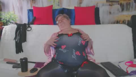 QueenPammy online show from 11.21.25