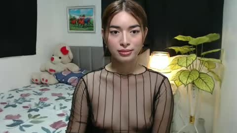 Snapshot of queenpinay69 chatting on 09.11.25 QueenPinay69 online show from 09.11.25