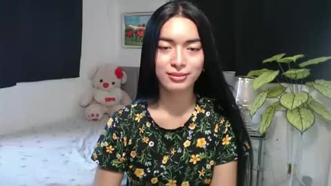 Snapshot of queenpinay69 chatting on 09.27.25 QueenPinay69 online show from 09.27.25