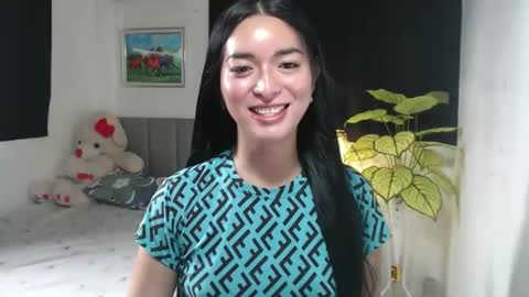 Snapshot of queenpinay69 chatting on 10.09.25 QueenPinay69 online show from 10.09.25