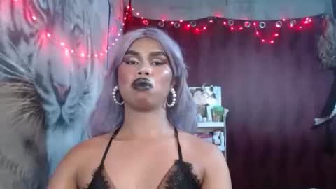 Snapshot of queenpinayebony_xx chatting on 04.15.26 queenpinayebony_xx online show from 04.15.26