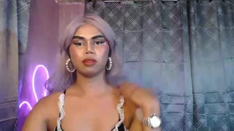 Snapshot of queenpinayebony_xx chatting on 04.19.26 queenpinayebony_xx online show from 04.19.26