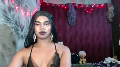 Snapshot of queenpinayebony_xx chatting on 05.01.26 queenpinayebony_xx online show from 05.01.26