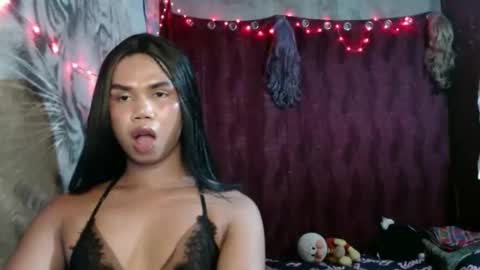 Snapshot of queenpinayebony_xx chatting on 05.16.26 queenpinayebony_xx online show from 05.16.26