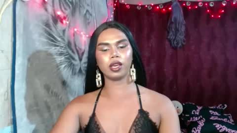Snapshot of queenpinayebony_xx chatting on 05.19.26 queenpinayebony_xx online show from 05.19.26