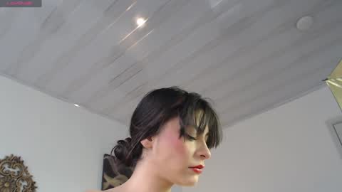Snapshot of queenpink777 chatting on 01.03.25 Rose online show from 01.03.25